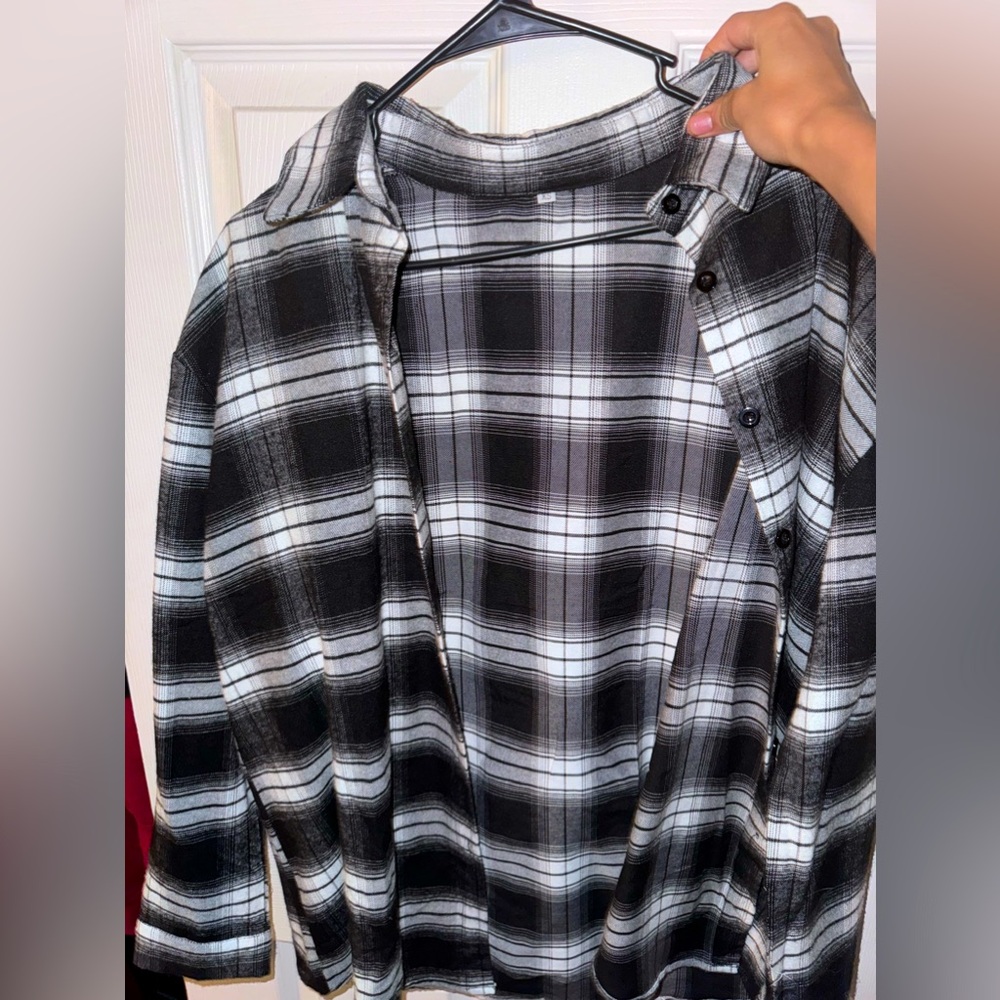 XS plaid print drop shoulder shirt, black and white
